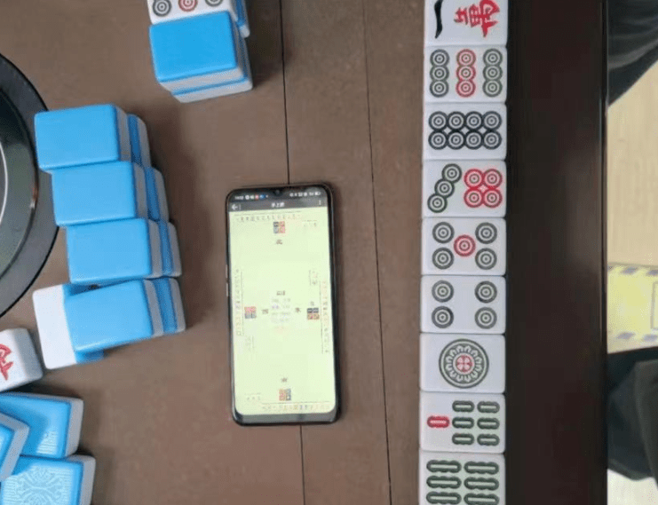 網(wǎng)絡(luò)“賭神”背后的真相 景德鎮(zhèn)警方破獲手機(jī)麻將開(kāi)發(fā)團(tuán)伙